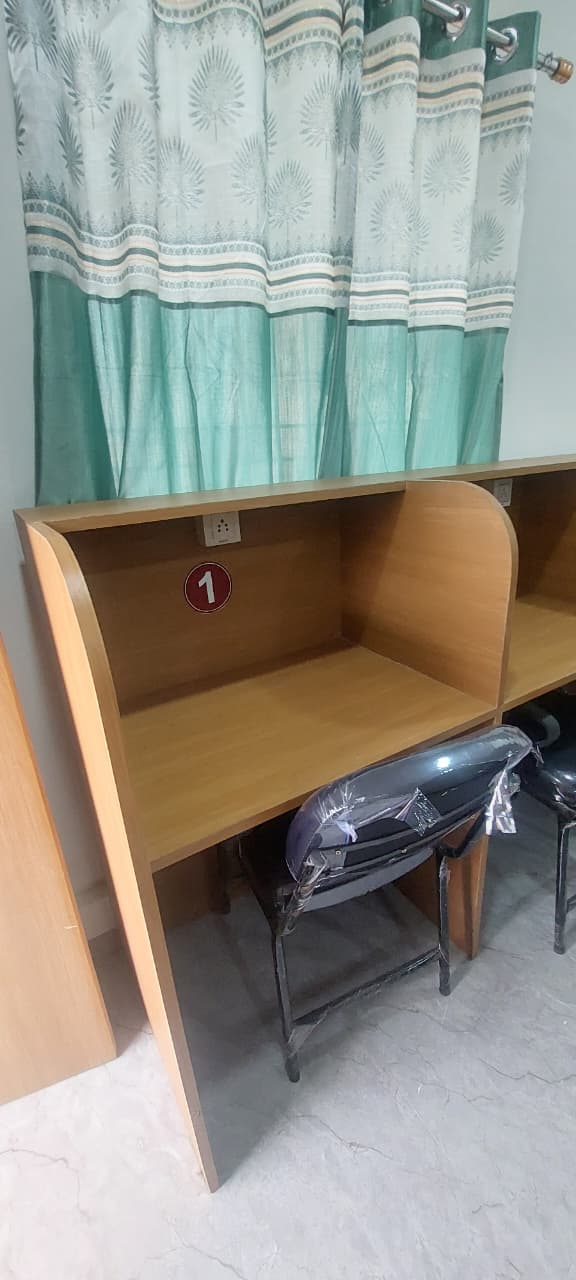 आरामदायी कुशन खुर्च्या
